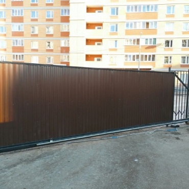 Промышленные откатные ворота из профлиста 3000x2000