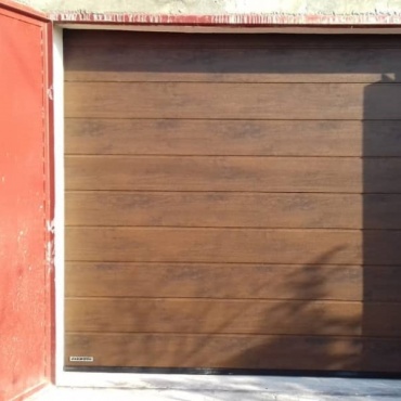 Утепленные подъемные ворота в гараж 2205x2500